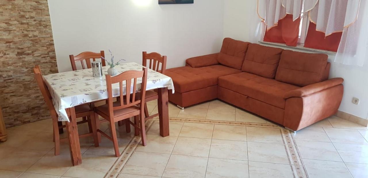 Apartments With A Parking Space Vir - 18407 Екстериор снимка