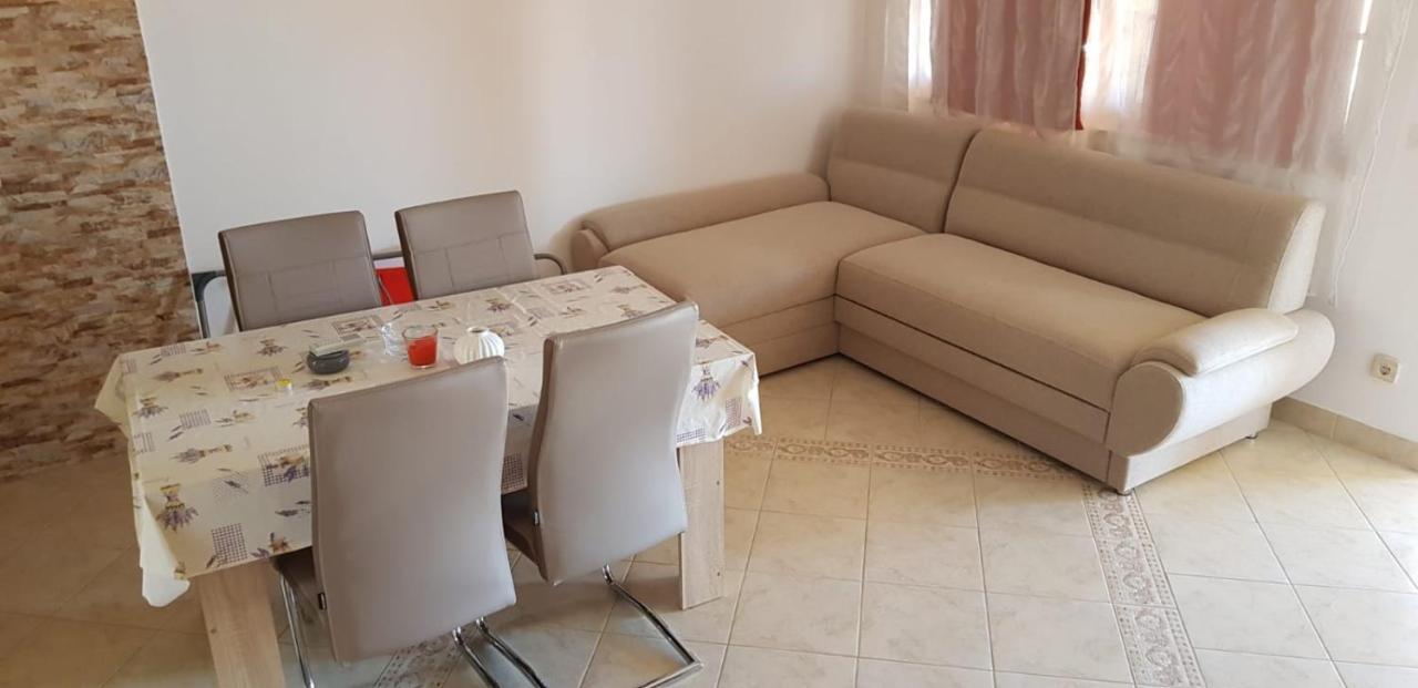 Apartments With A Parking Space Vir - 18407 Екстериор снимка