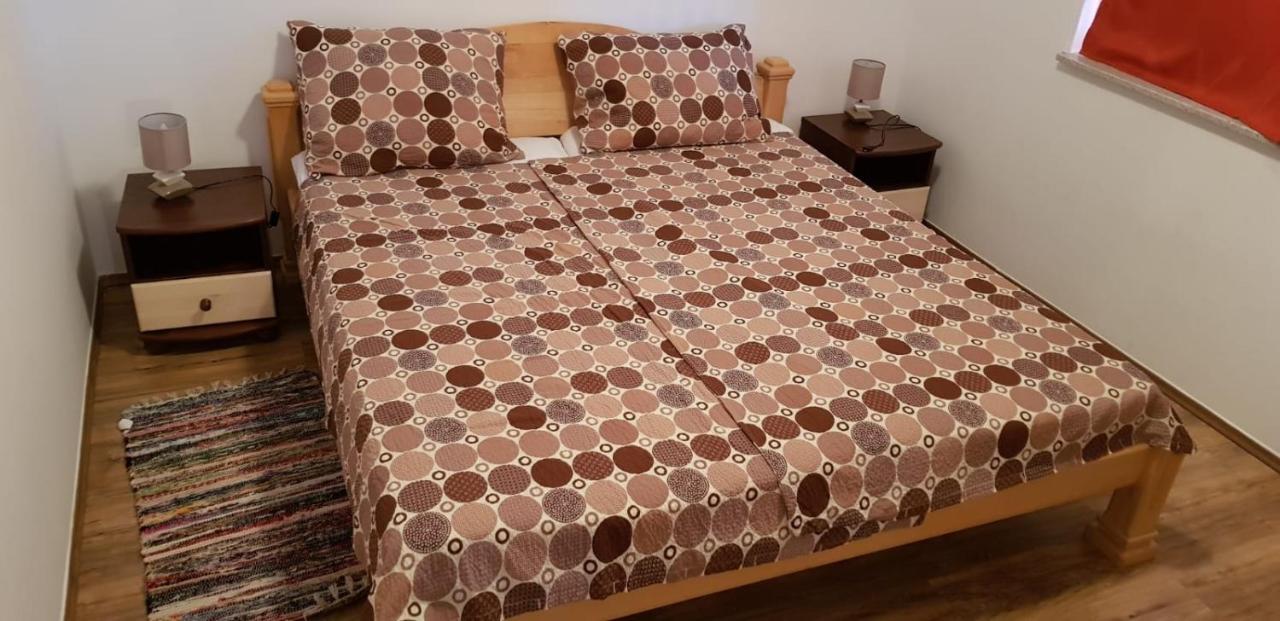Apartments With A Parking Space Vir - 18407 Екстериор снимка