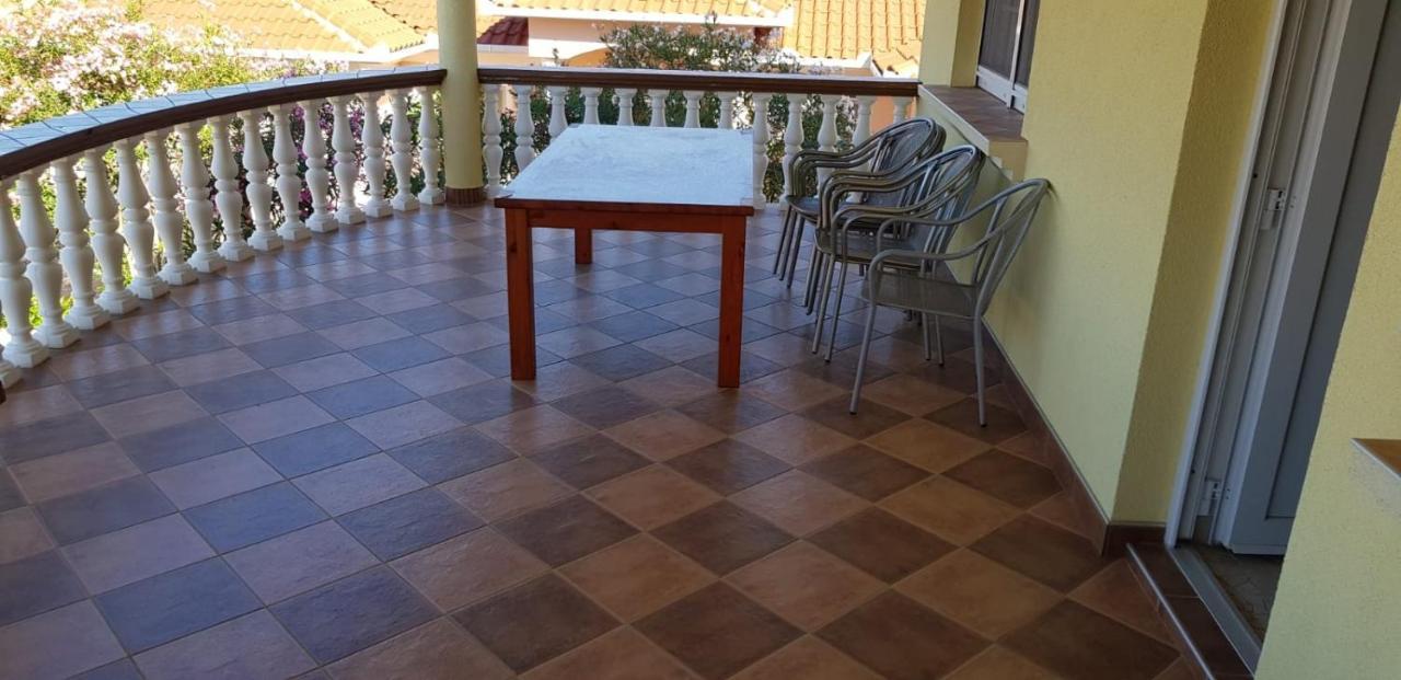 Apartments With A Parking Space Vir - 18407 Екстериор снимка